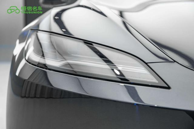 Tesla Model 3 2025 thumb 6