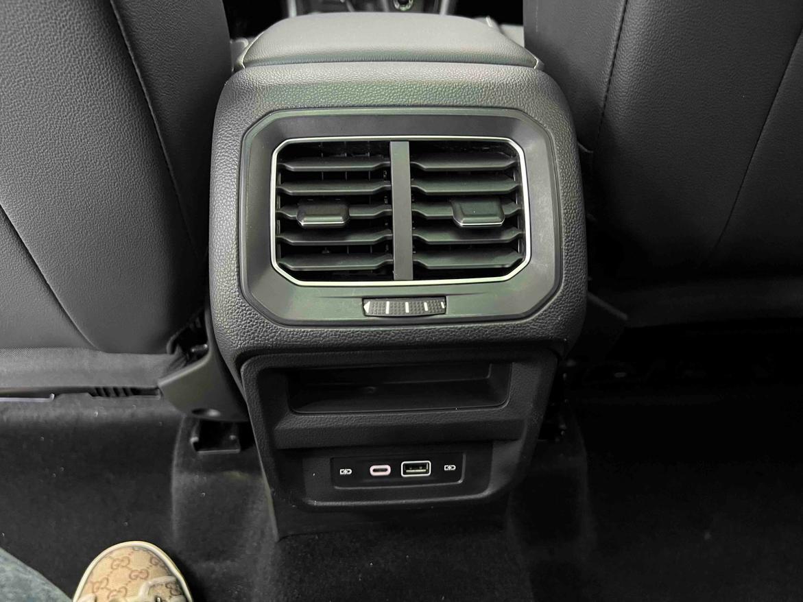 Volkswagen Tiguan 2023 thumb 9