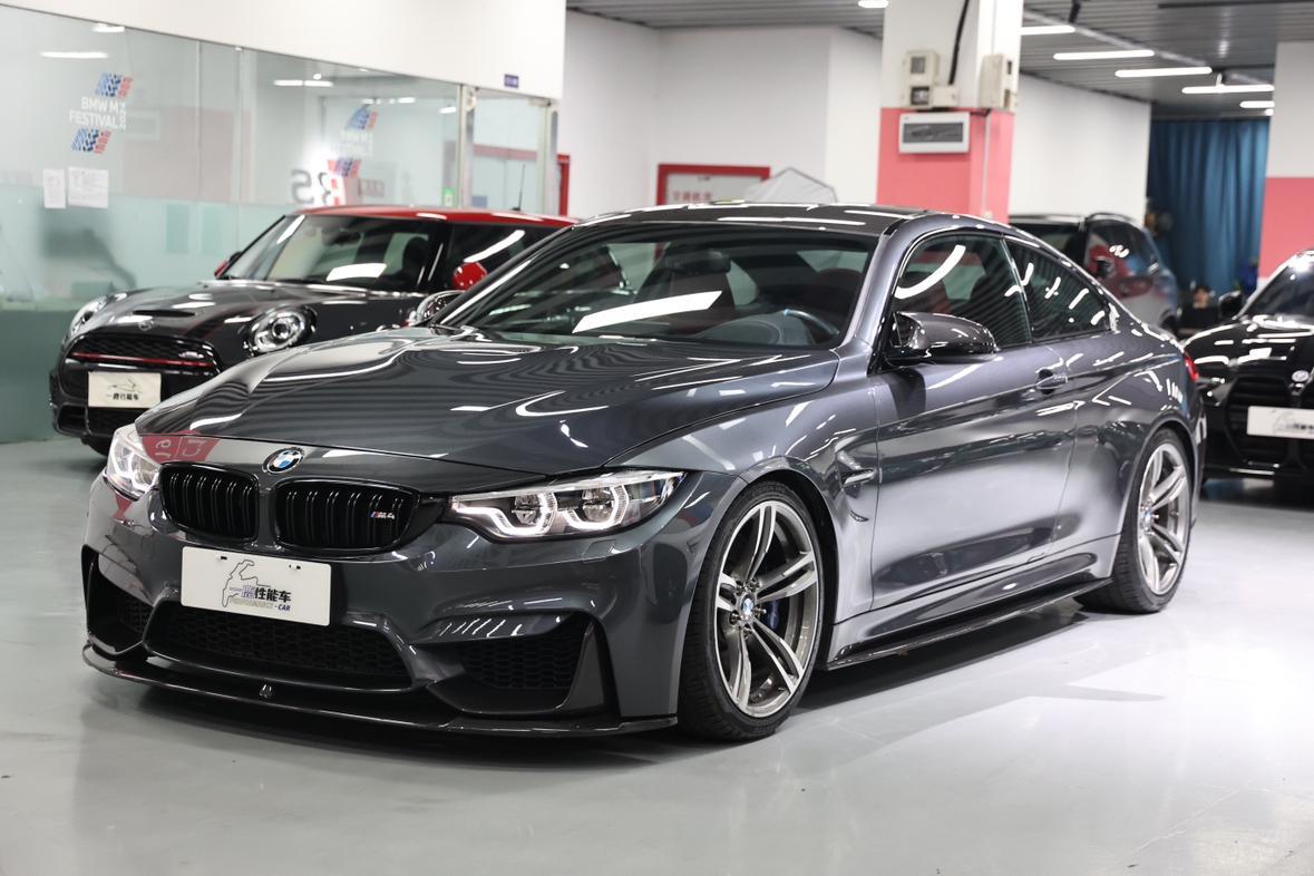 BMW M4 2017 thumb 8