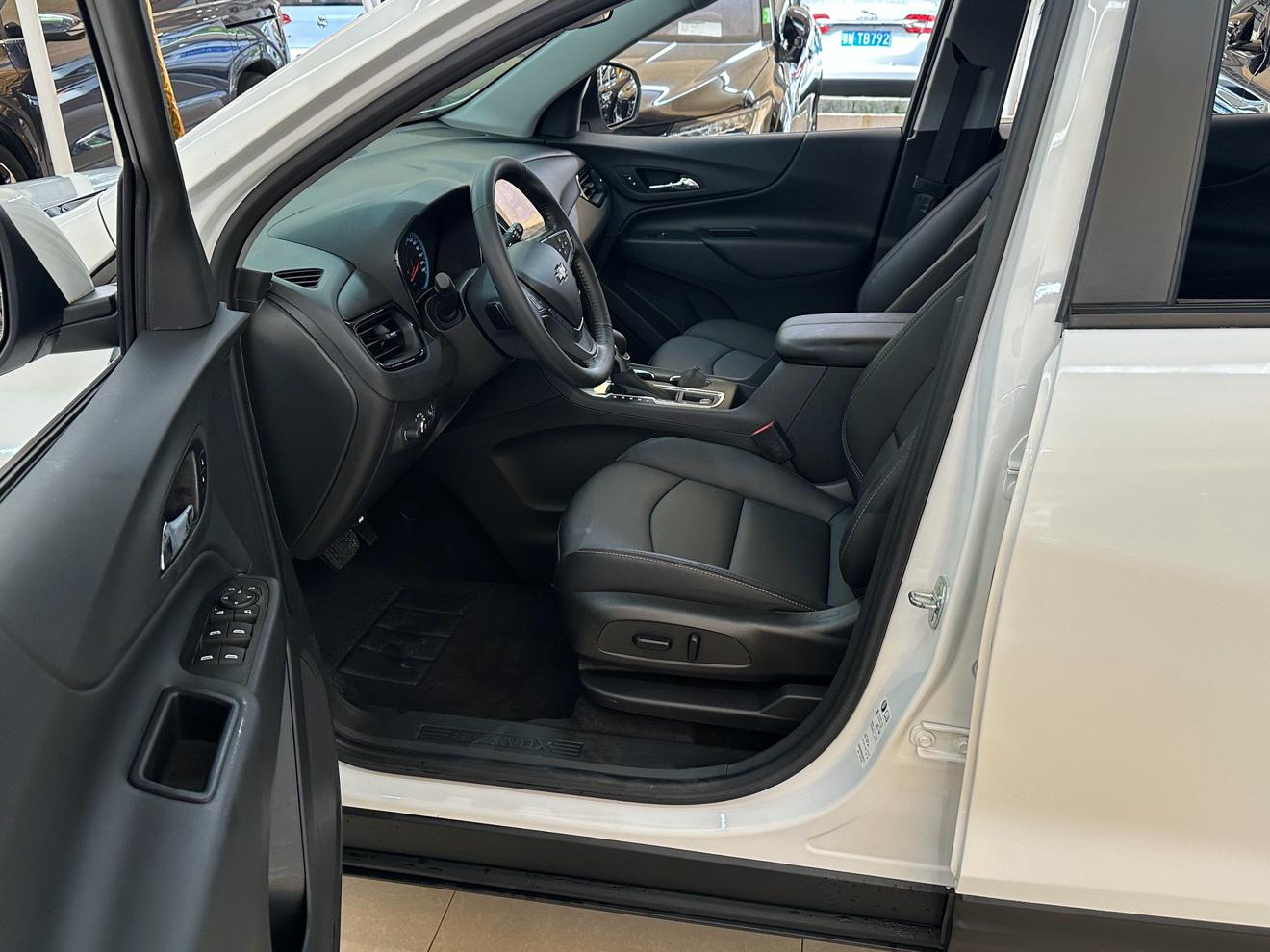 Chevrolet Equinox 2023 thumb 7