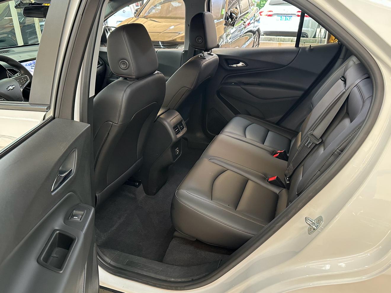 Chevrolet Equinox 2023 thumb 8