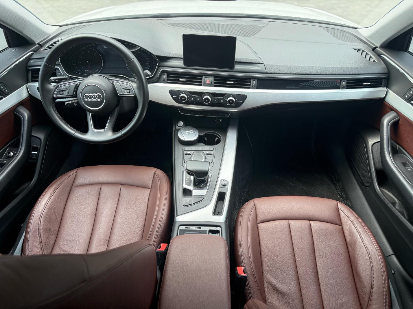 Audi A4 2019 thumb 12
