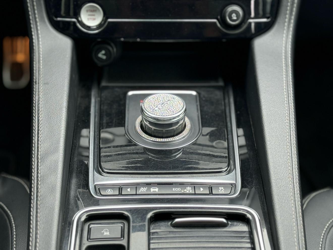 Jaguar F-Pace 2019 thumb 5