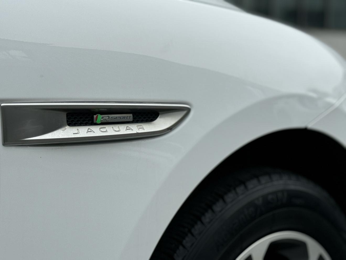 Jaguar F-Pace 2019 thumb 9