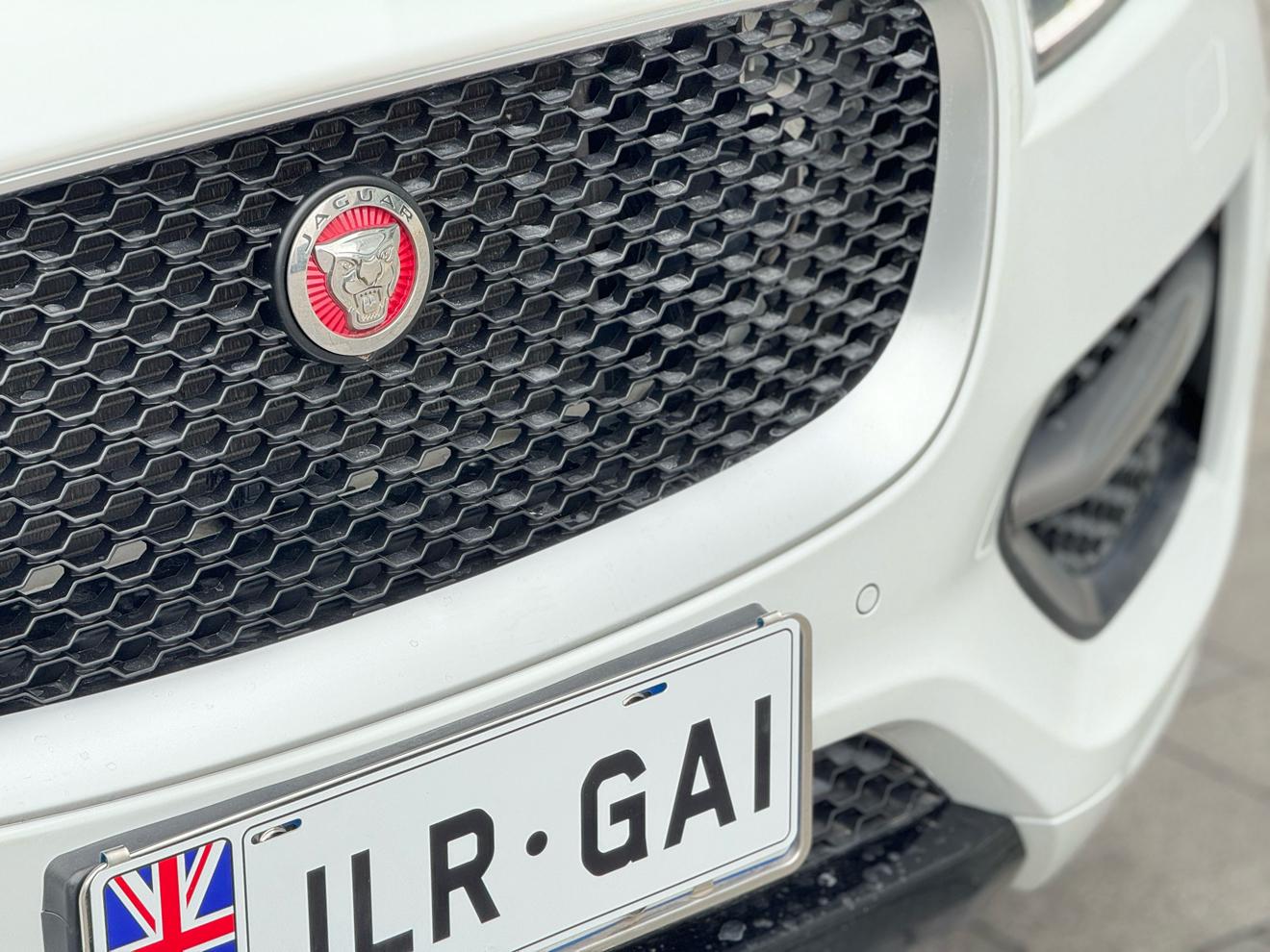Jaguar F-Pace 2019 thumb 11