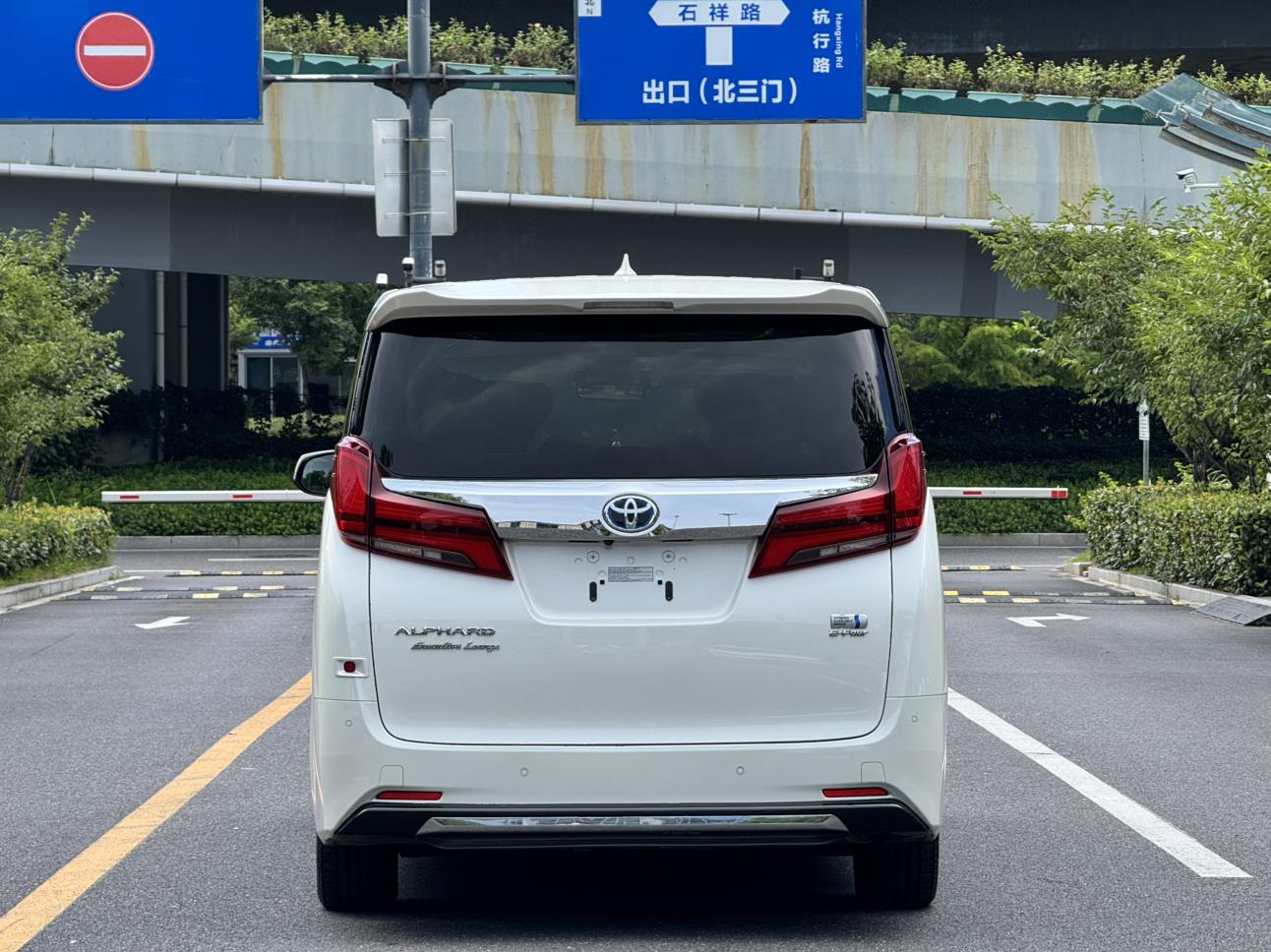 Toyota Alphard 2021 thumb 3