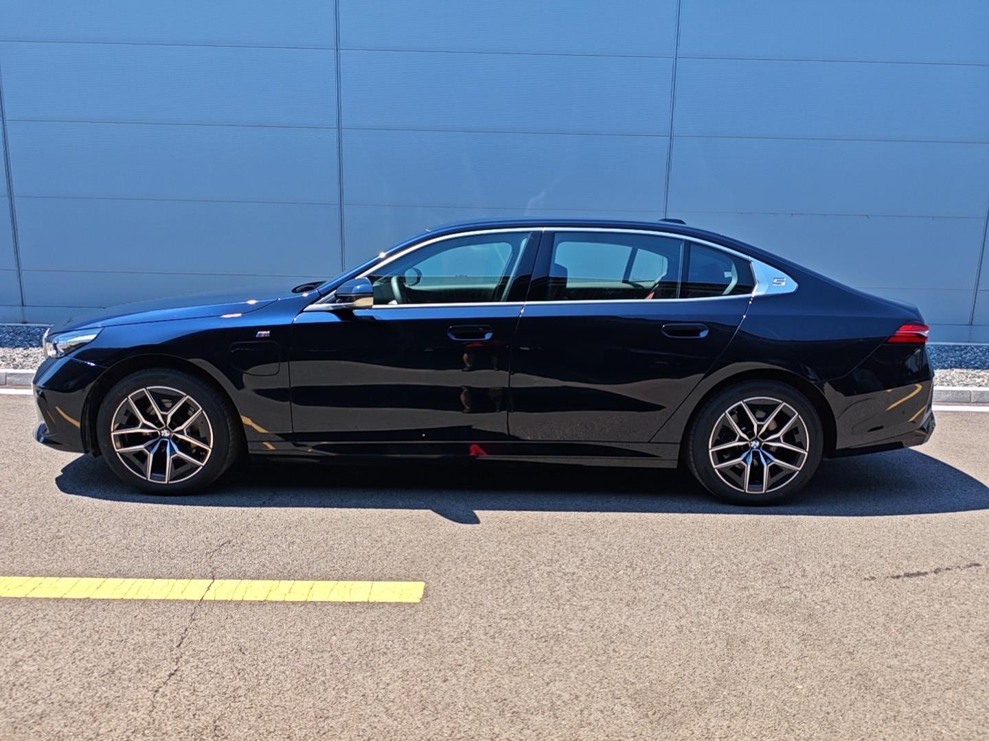 BMW i5 2025 thumb 10
