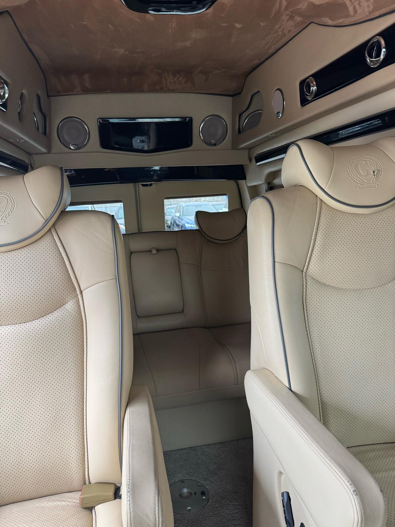 GMC Savana 2011 thumb 3