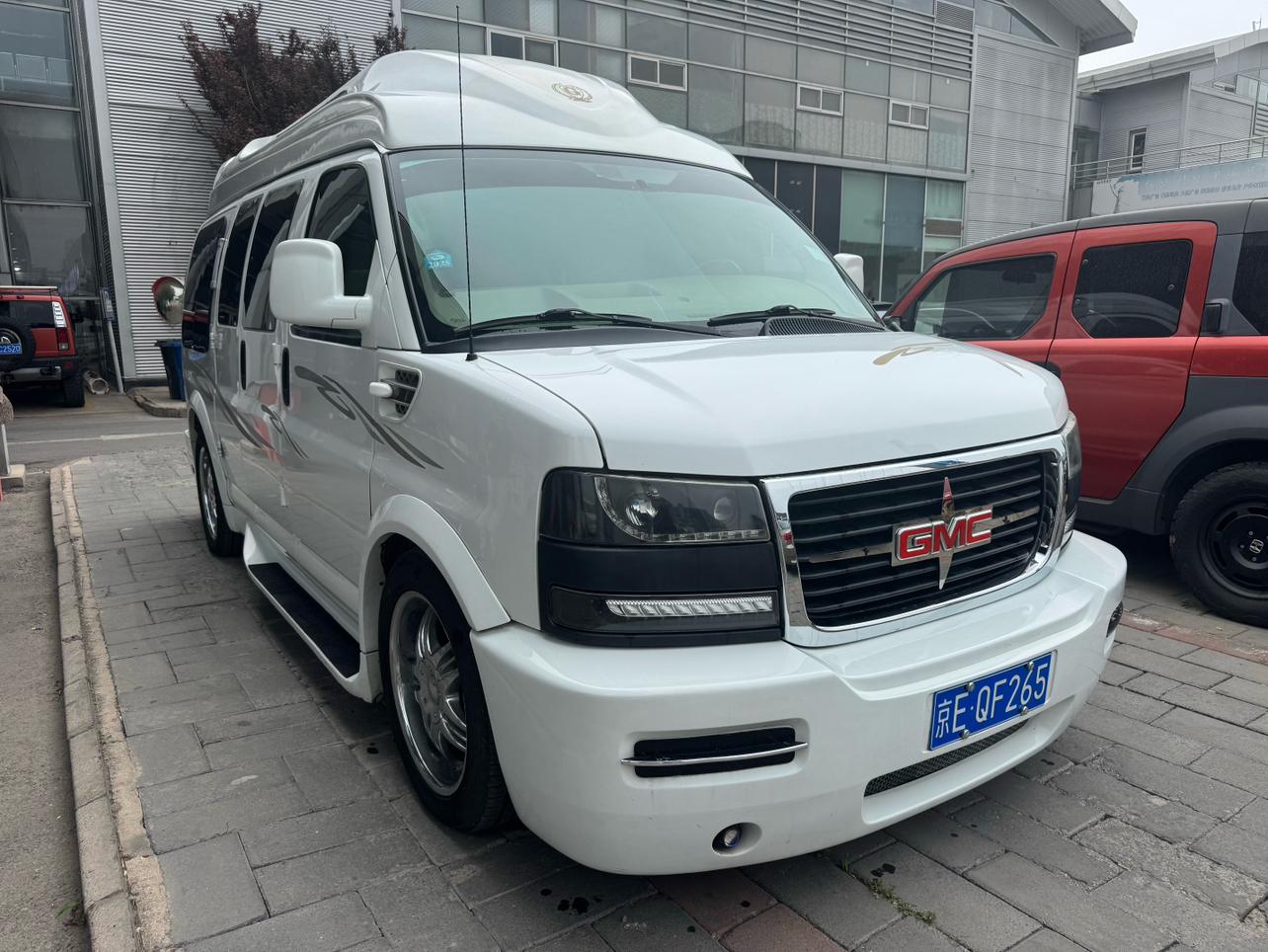 GMC Savana 2011 thumb 11