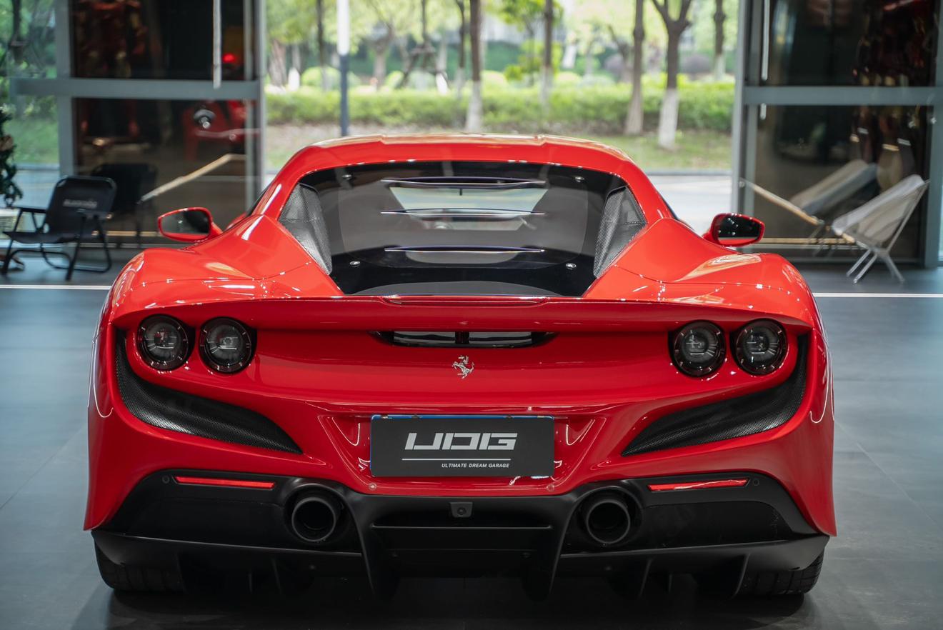 Ferrari F8 2020 thumb 3