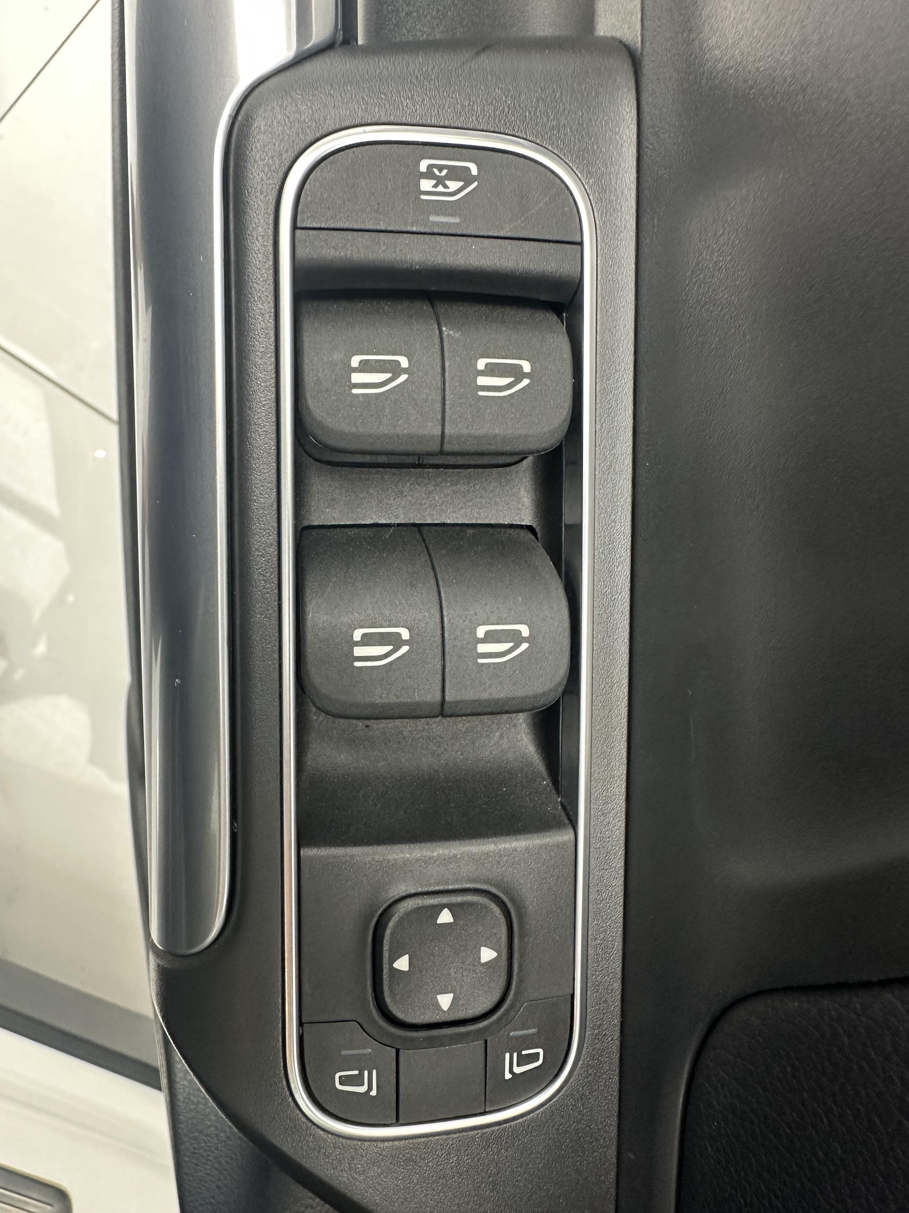 Mercedes-Benz GLA 2022 thumb 8