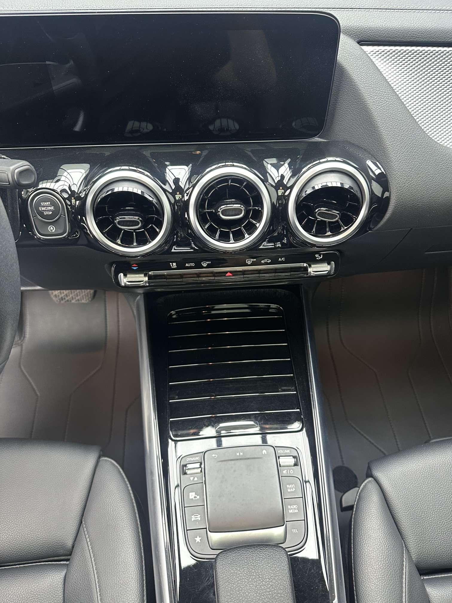 Mercedes-Benz GLA 2022 thumb 12