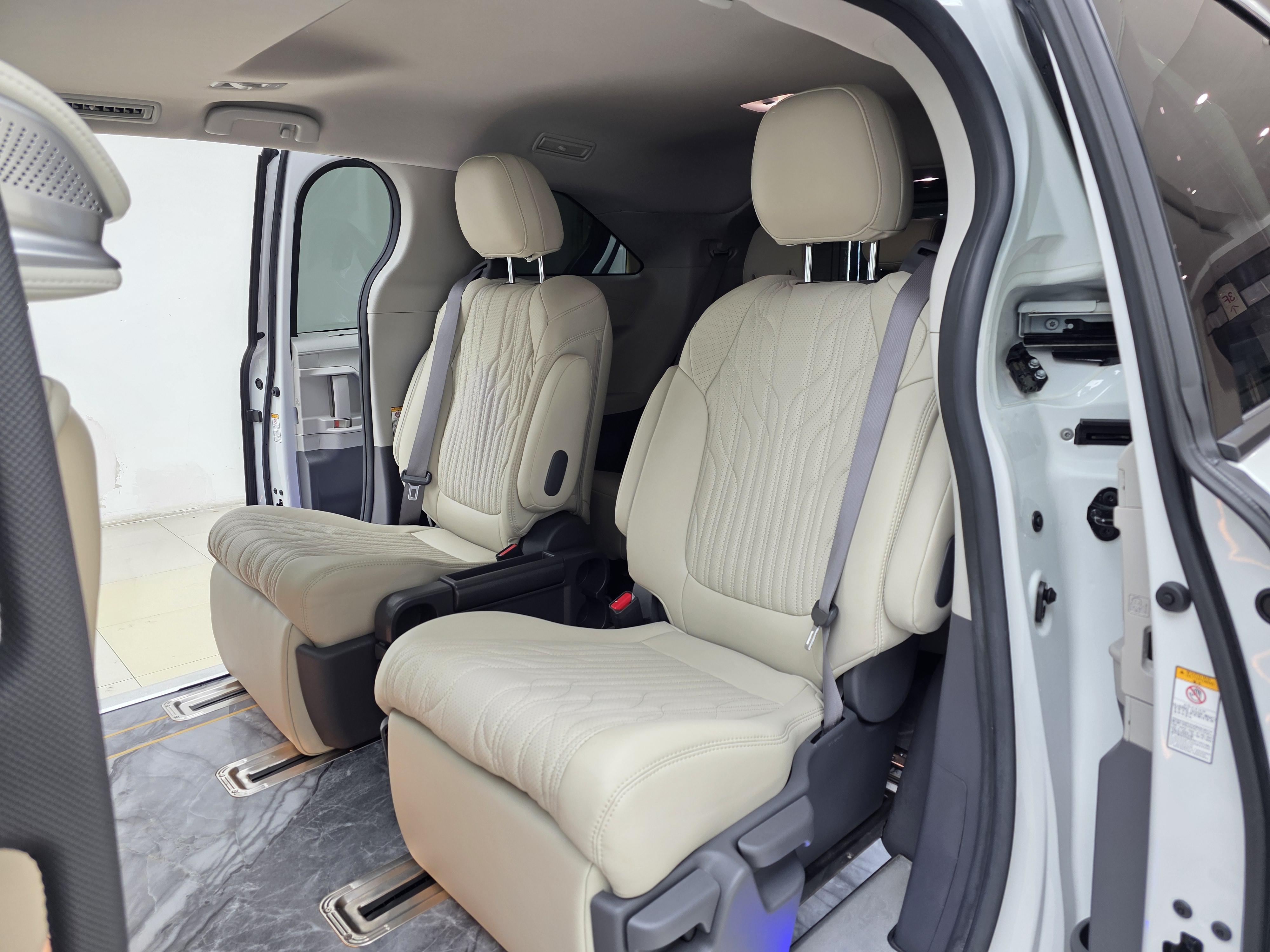 Toyota Sienna 2021 thumb 10