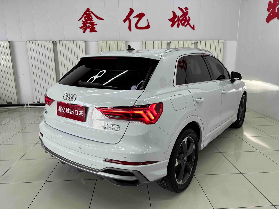 Audi Q3 2022 thumb 4
