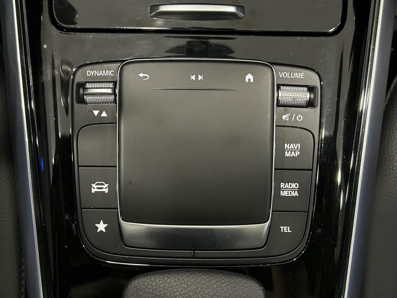 Mercedes-Benz GLA 2022 thumb 9
