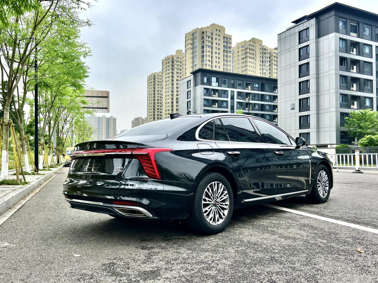 Hongqi H5 2023 thumb 2