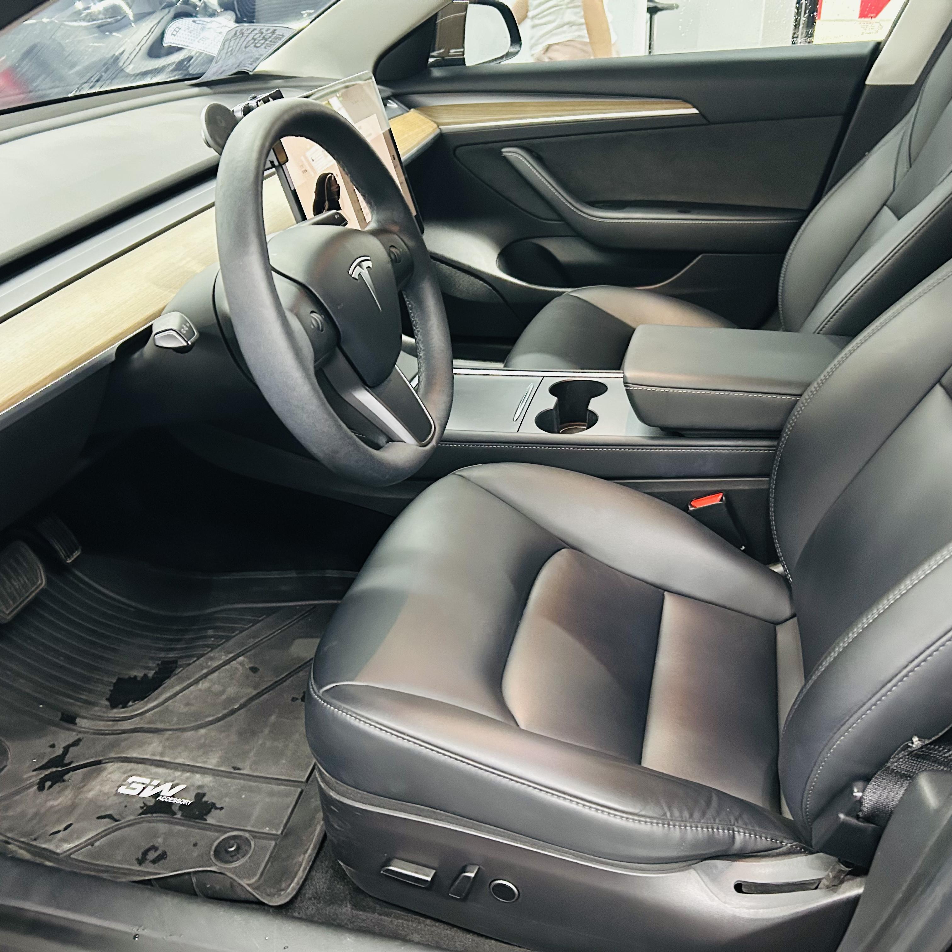 Tesla Model 3 2022 thumb 7