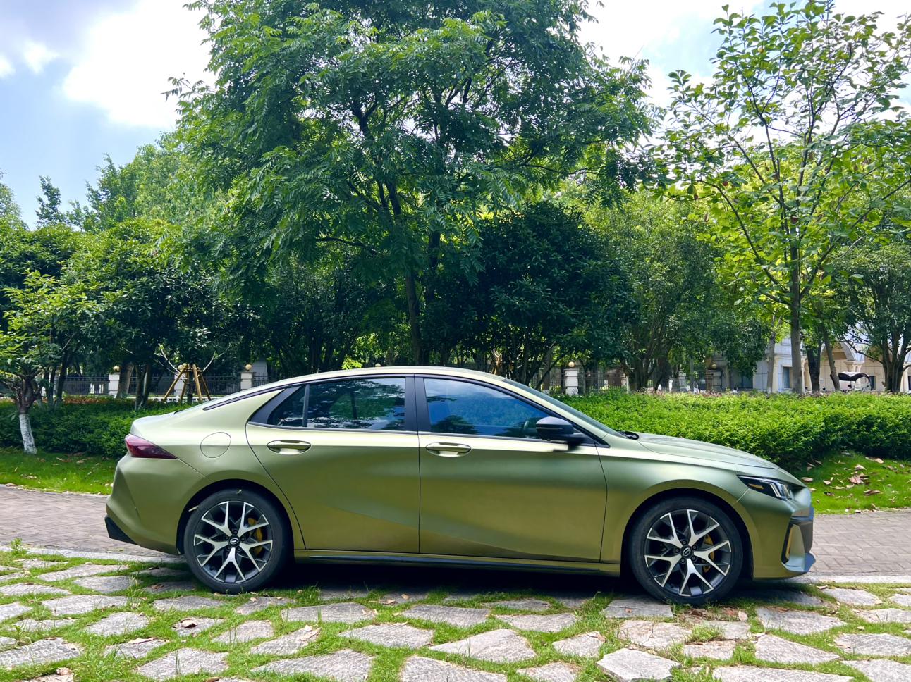 GAC TRUMPCHI 2021 thumb 5