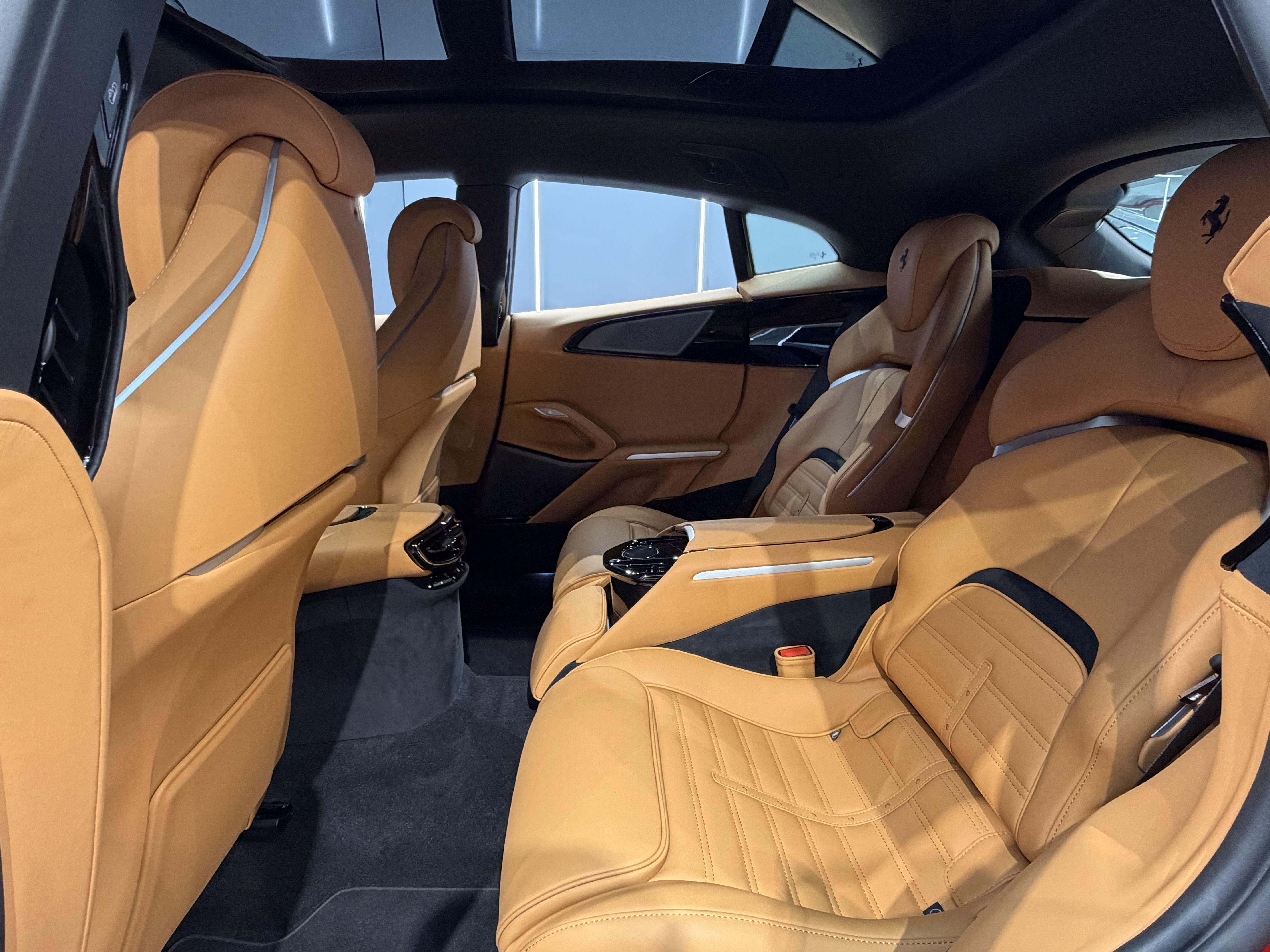 Ferrari Purosangue 2022 thumb 5