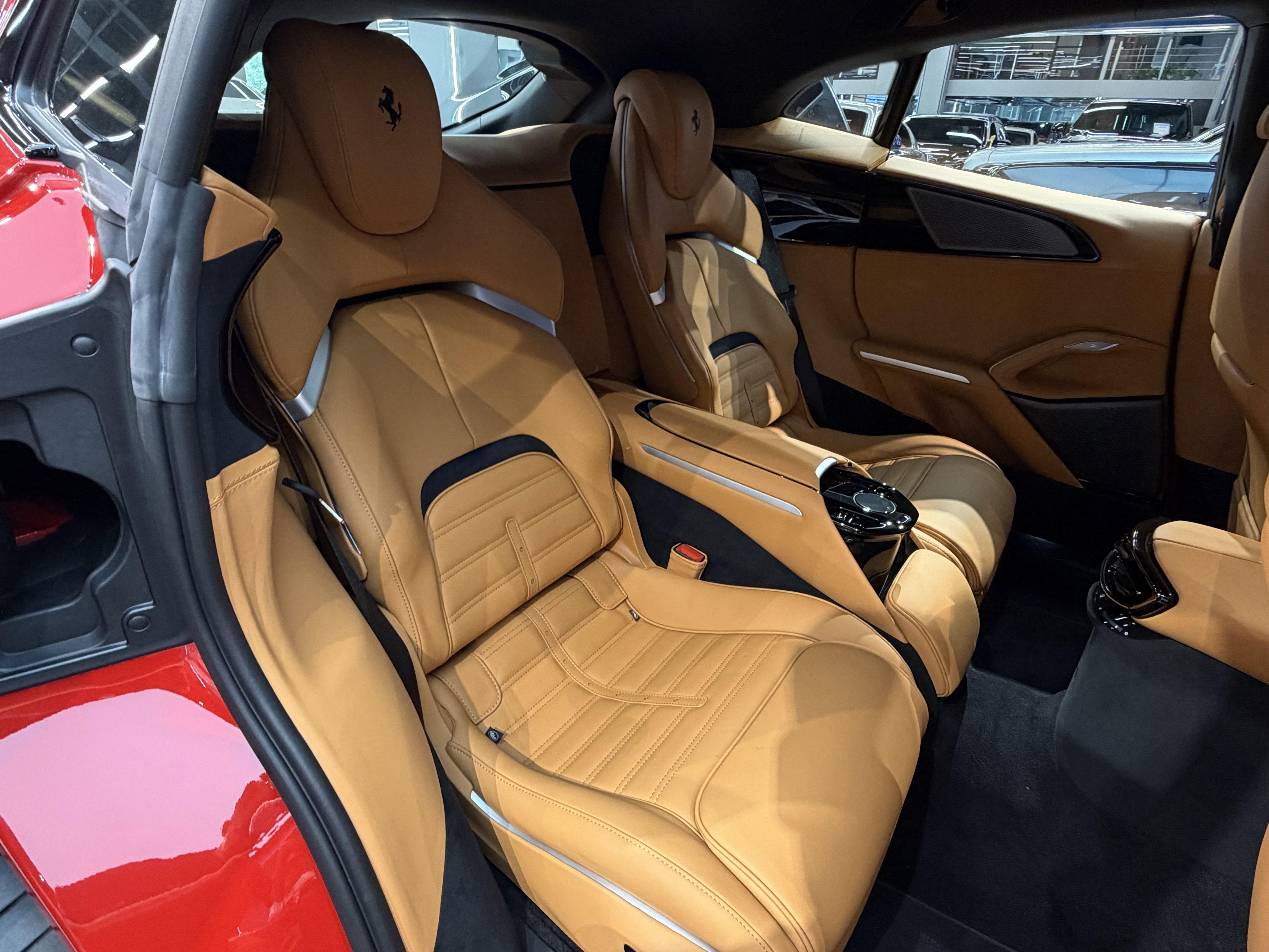 Ferrari Purosangue 2022 thumb 6