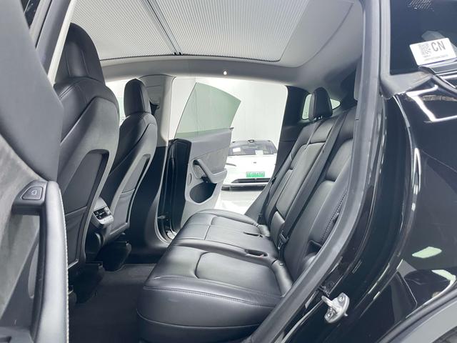 Tesla Model Y 2022 thumb 10