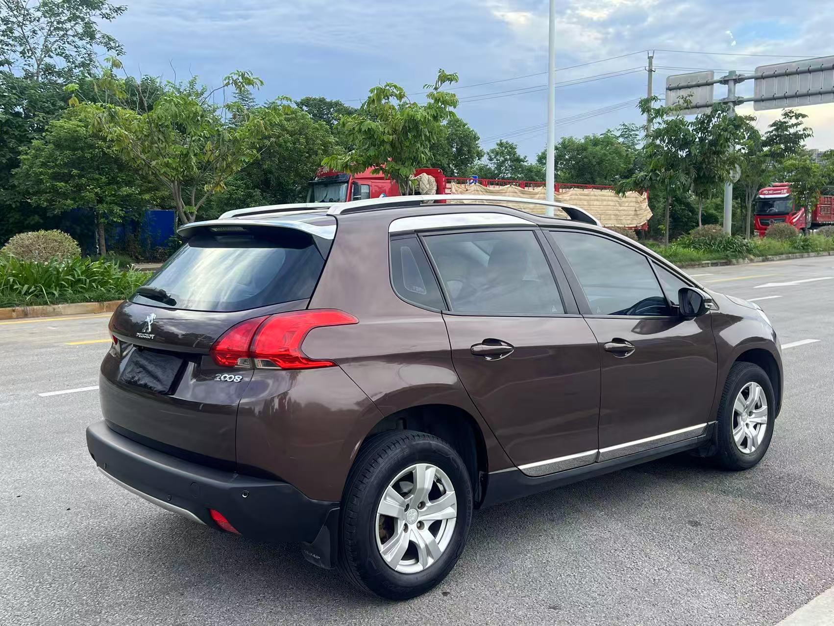 Peugeot 2008 2015 thumb 5