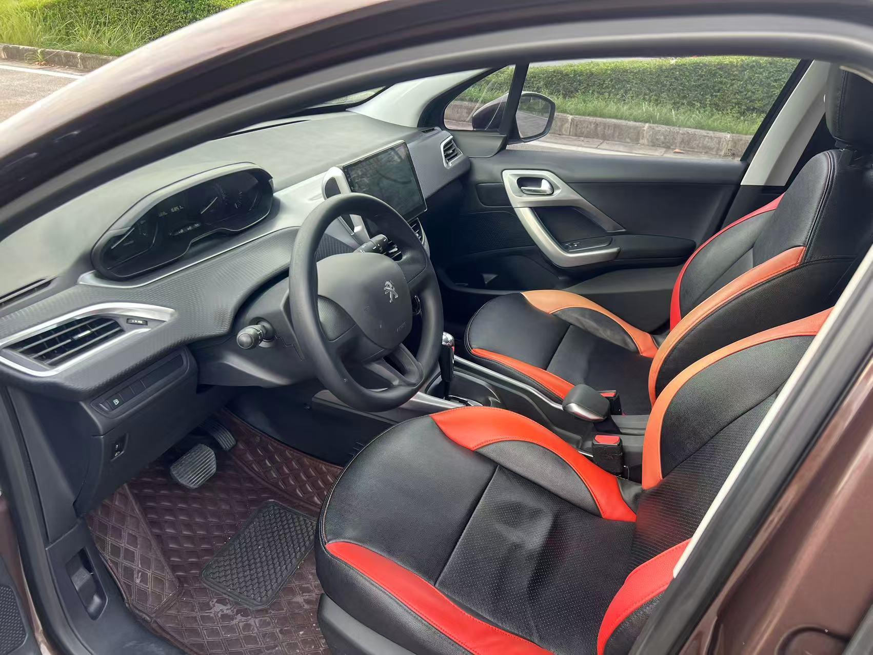 Peugeot 2008 2015 thumb 9