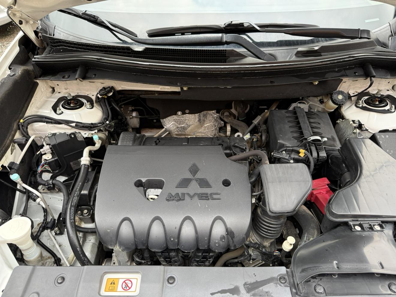 Mitsubishi Outlander 2018 thumb 5