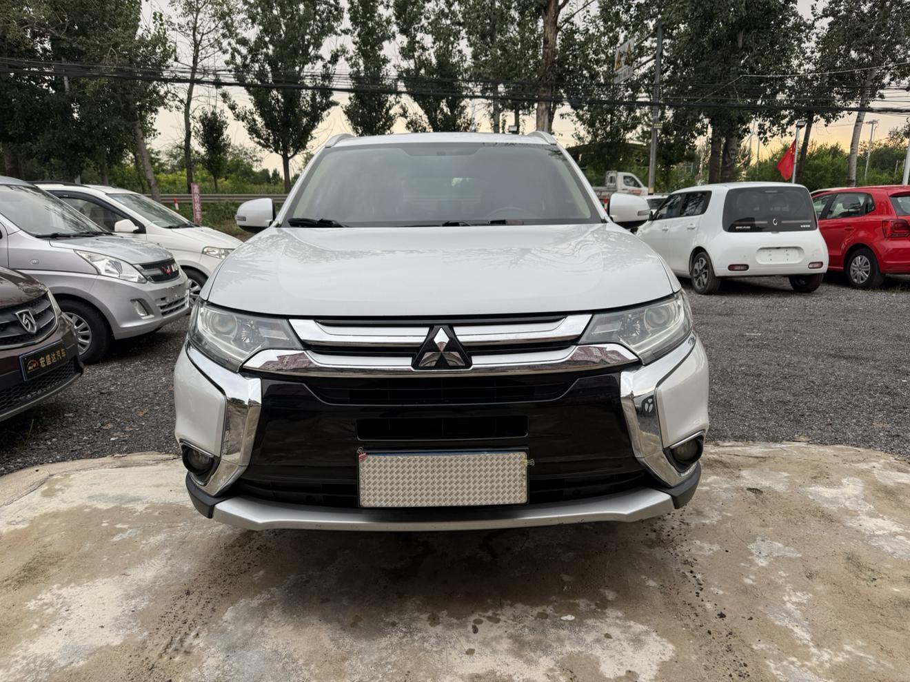 Mitsubishi Outlander 2018 thumb 11