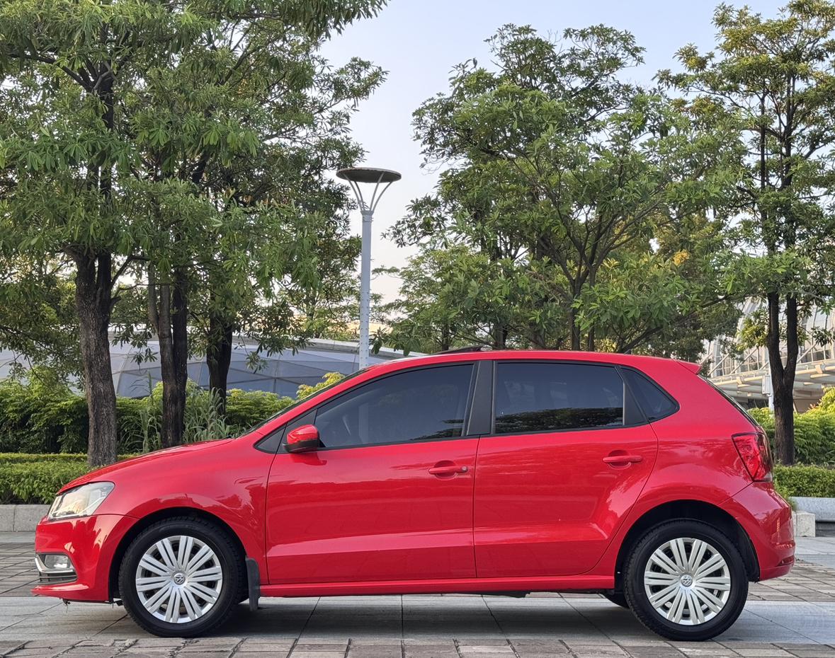 Volkswagen Polo 2018 thumb 2