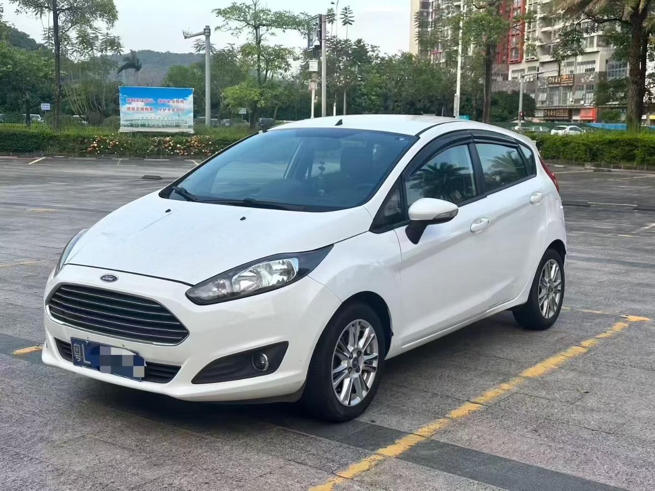 Ford Jia Nian Hua 2013 thumb 8