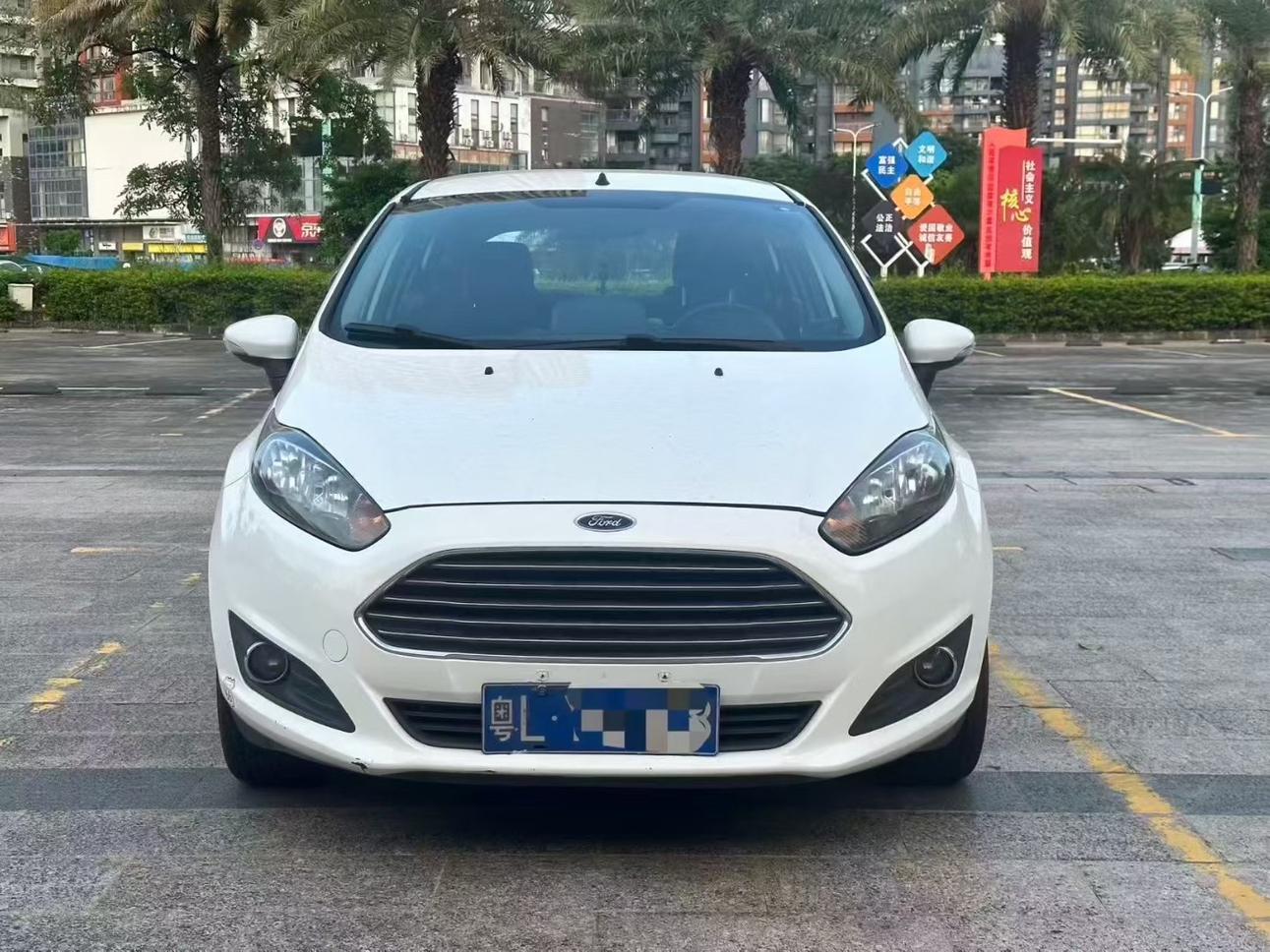 Ford Jia Nian Hua 2013 thumb 9