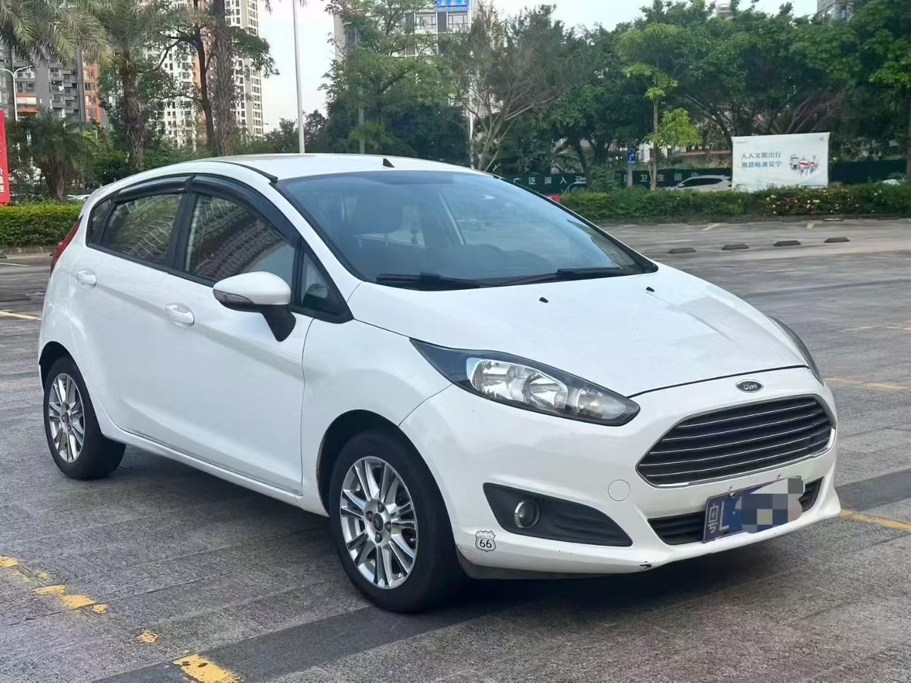Ford Jia Nian Hua 2013 thumb 10