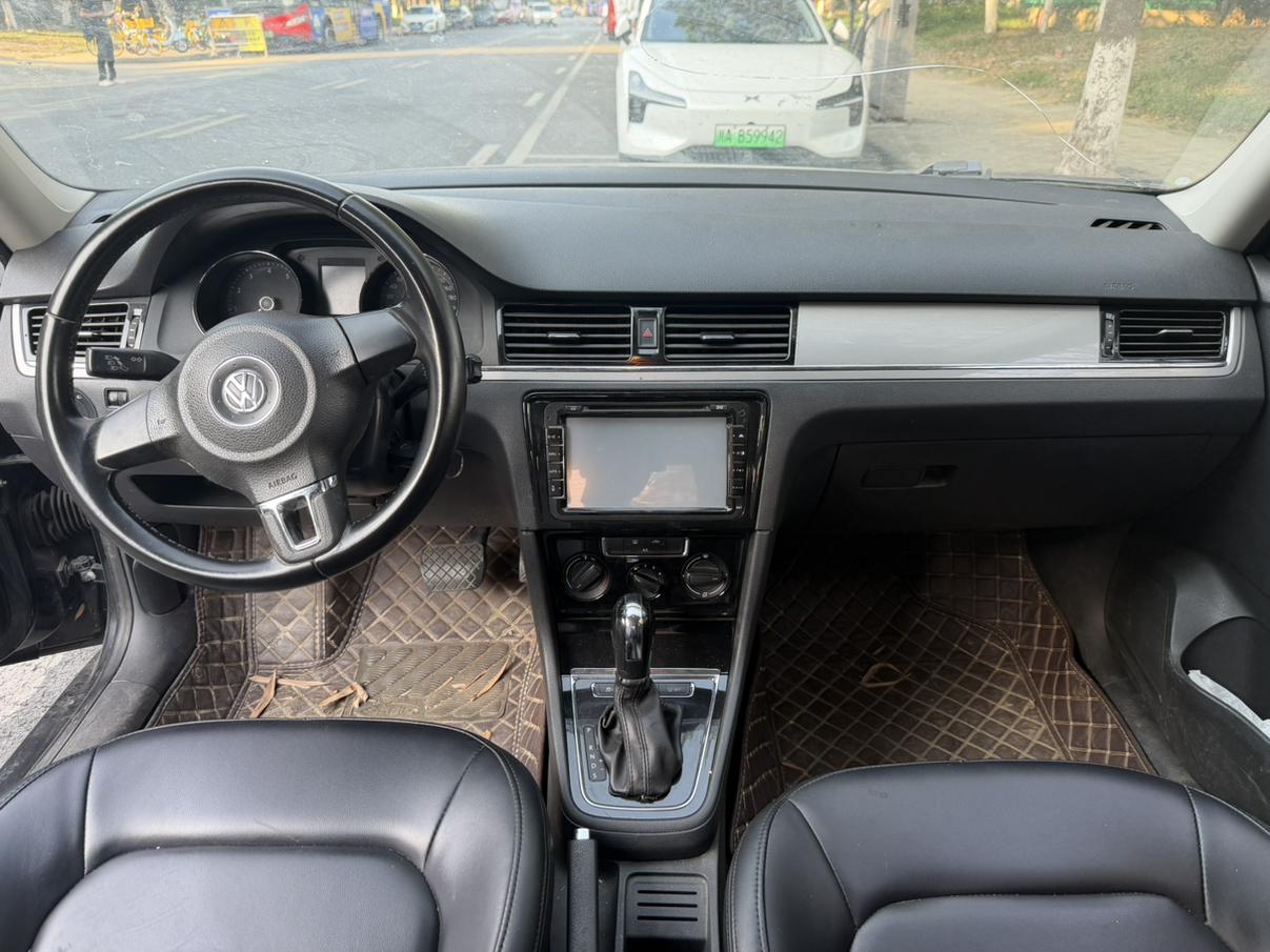Volkswagen Bora 2015 thumb 7