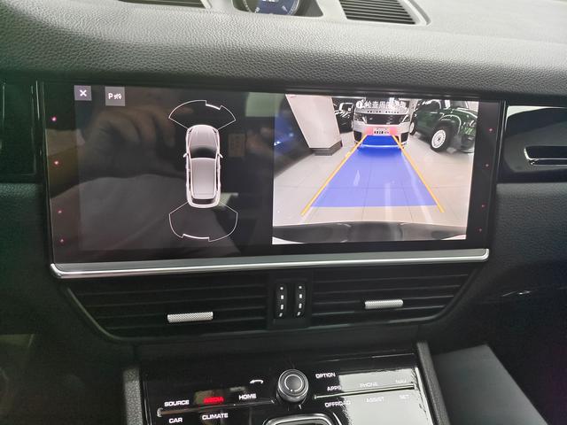 Porsche Cayenne 2019 thumb 3