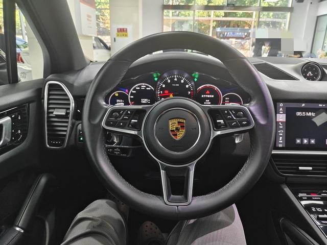 Porsche Cayenne 2019 thumb 6