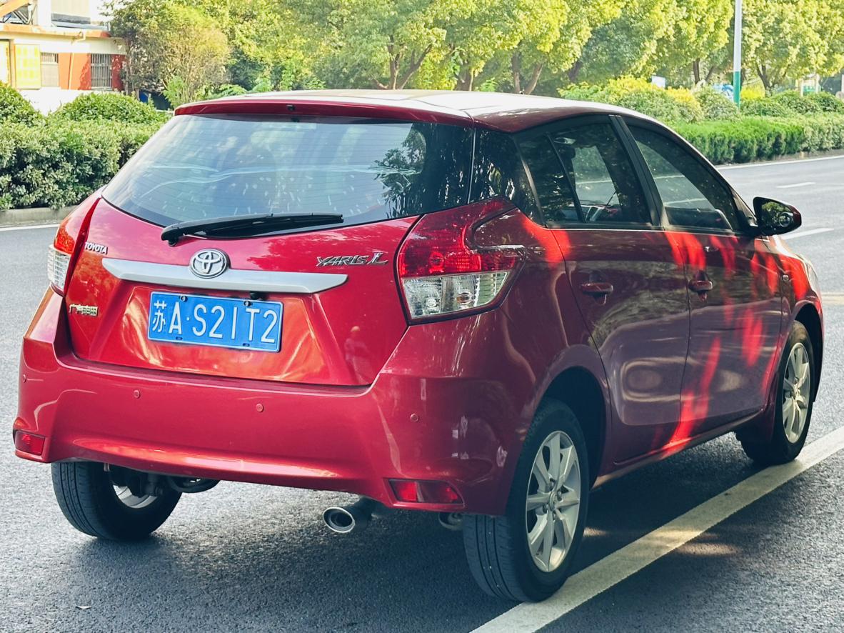 Toyota Yaris 2014 thumb 2
