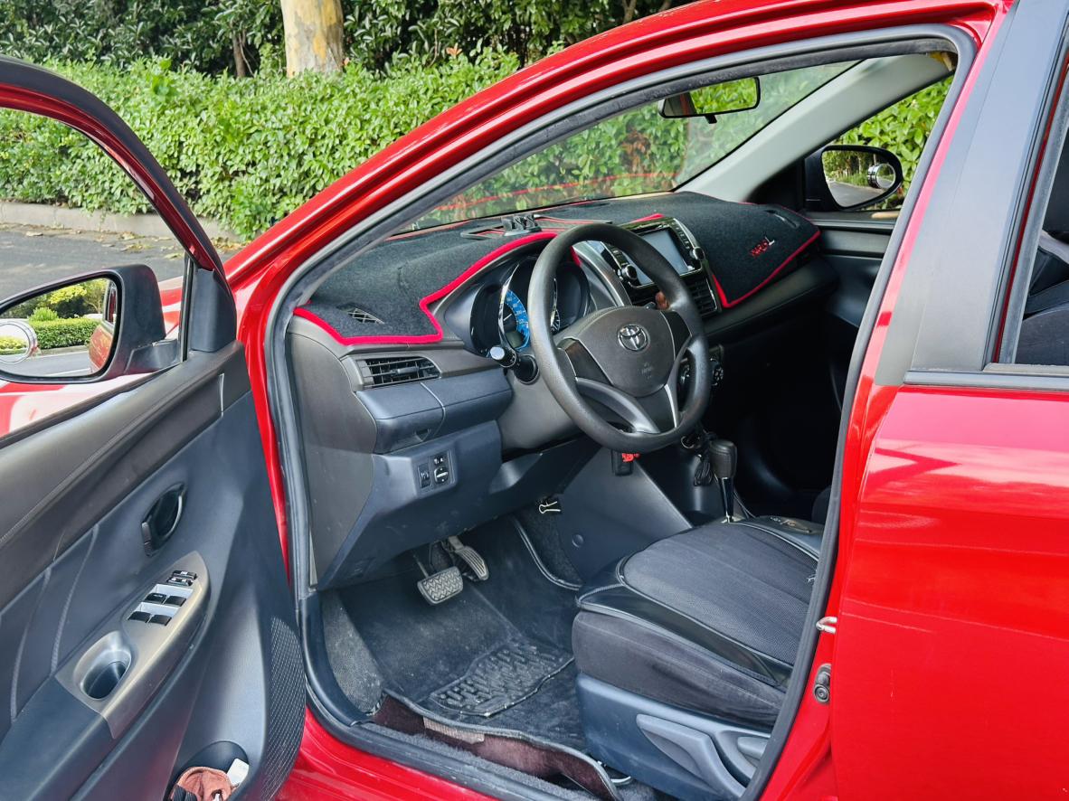Toyota Yaris 2014 thumb 5
