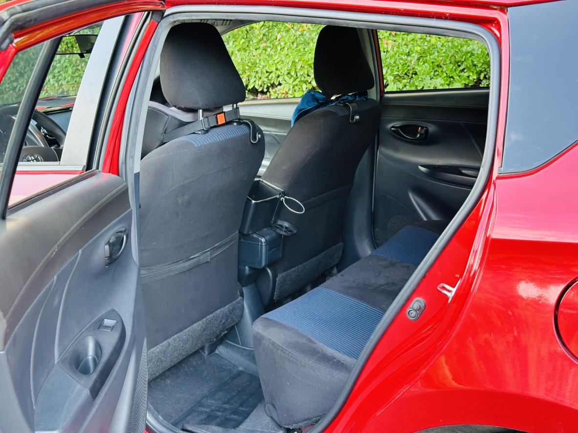 Toyota Yaris 2014 thumb 6