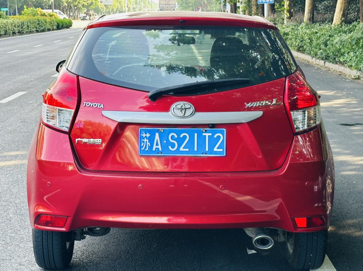 Toyota Yaris 2014 thumb 10