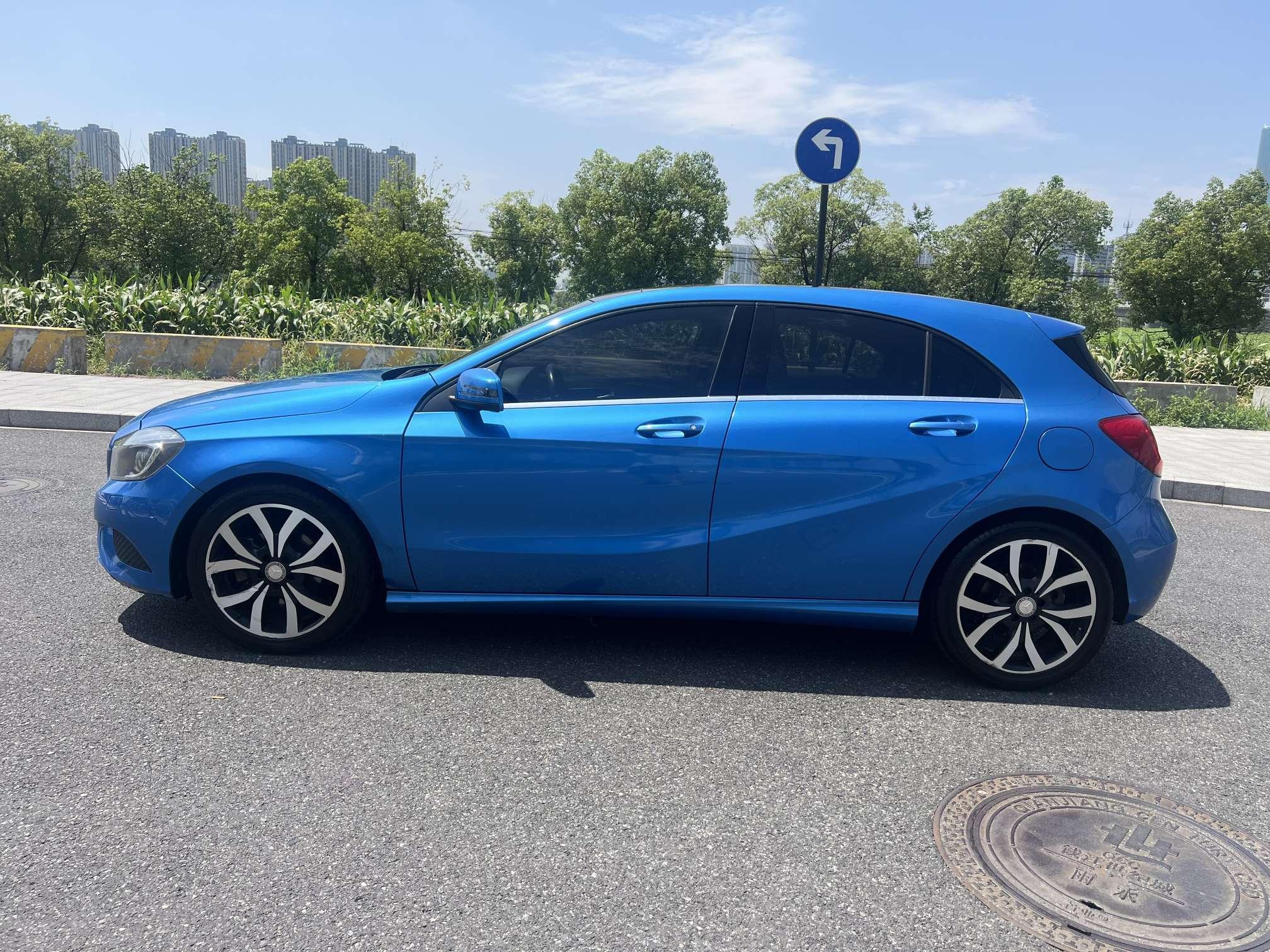 Mercedes-Benz A-Класс 2015 thumb 2