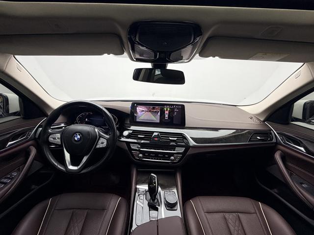 BMW 5 серии 2021 thumb 12