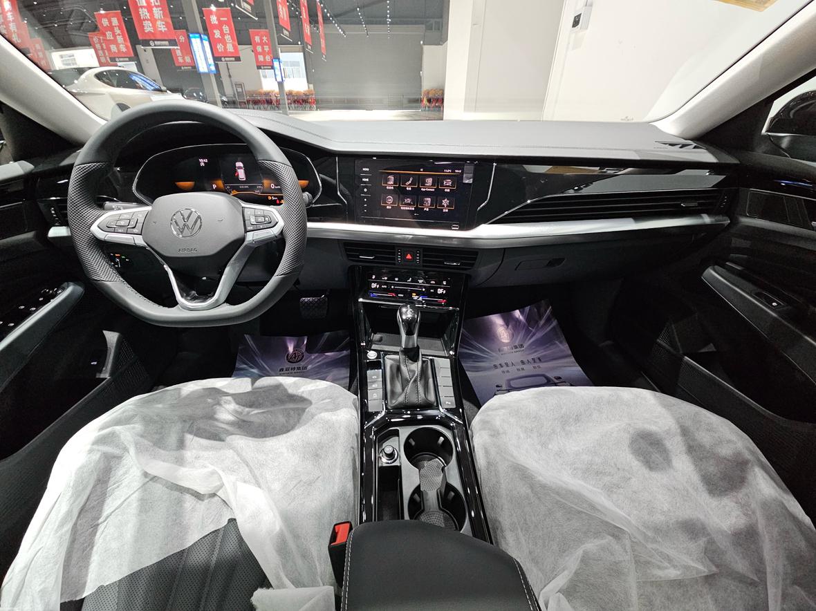 Volkswagen Passat (North America and China) 2025 thumb 11