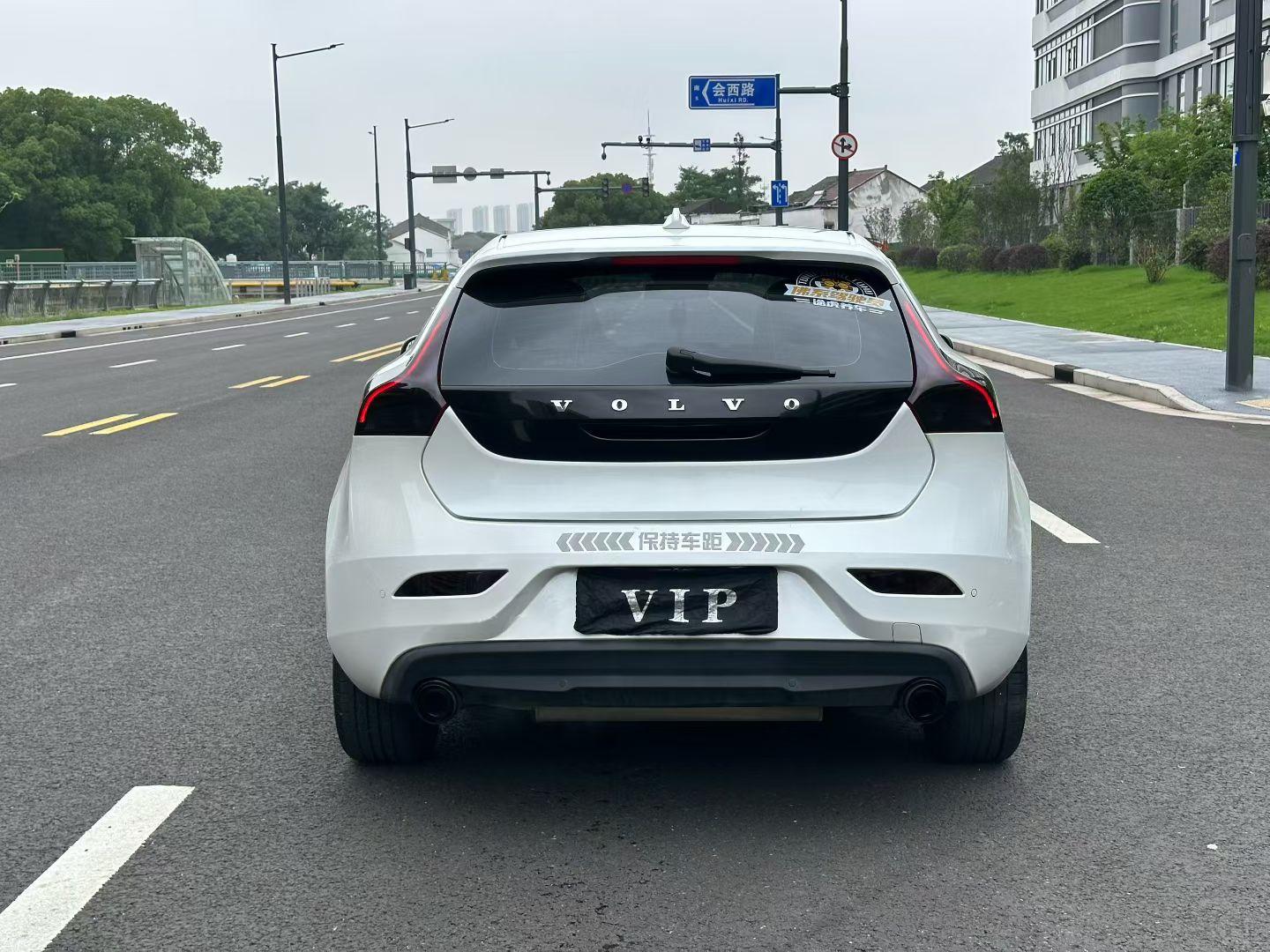 Volvo V40 2017 thumb 3