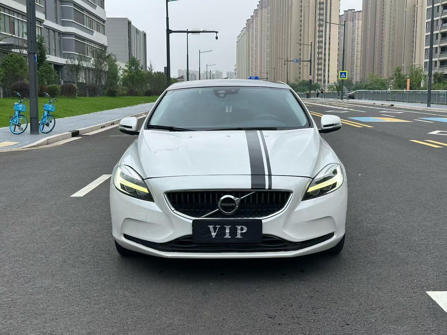 Volvo V40 2017 thumb 9