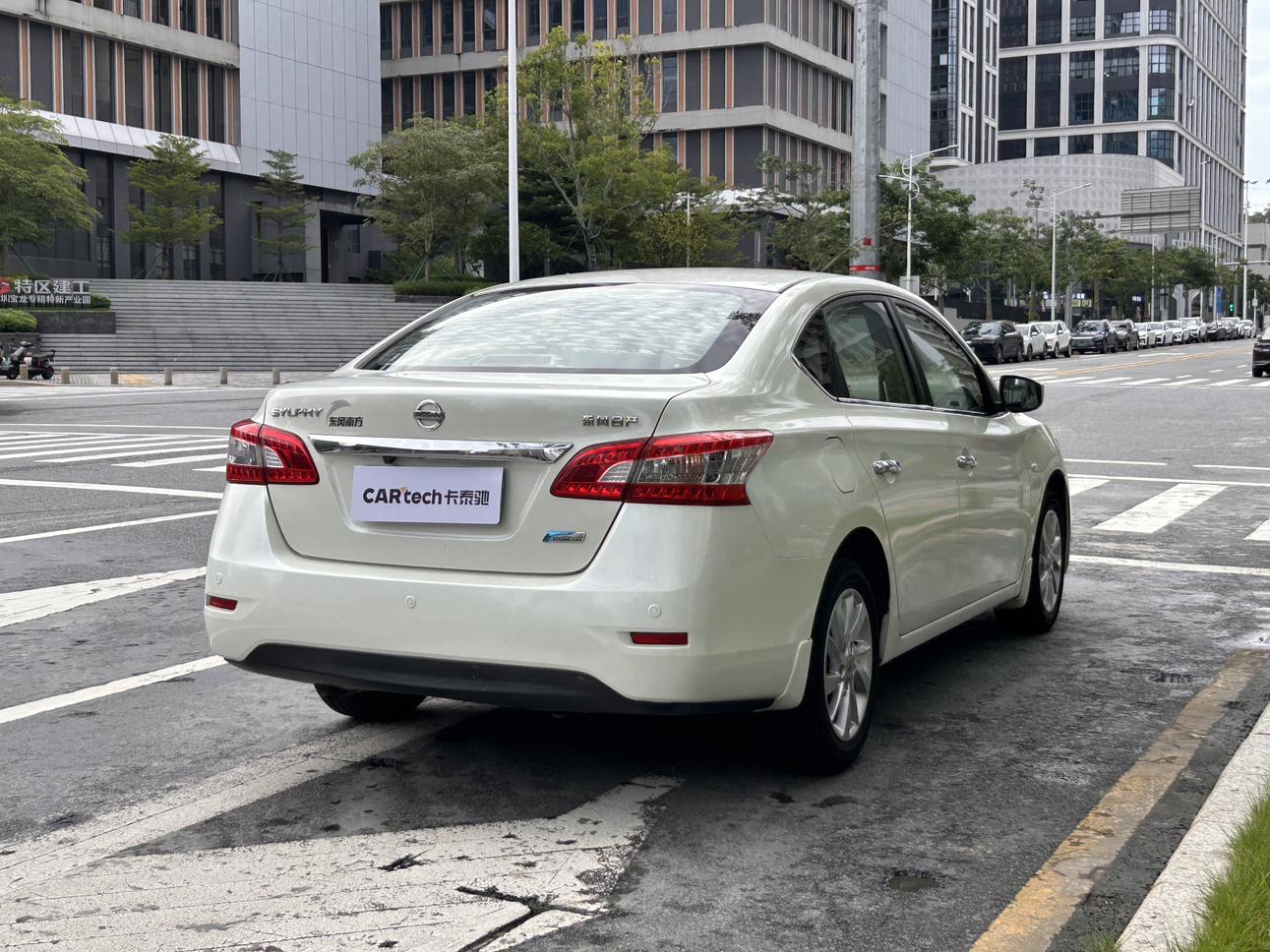 Nissan Sylphy 2014 thumb 4