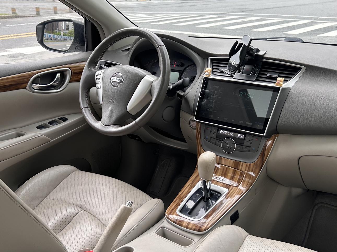 Nissan Sylphy 2014 thumb 8