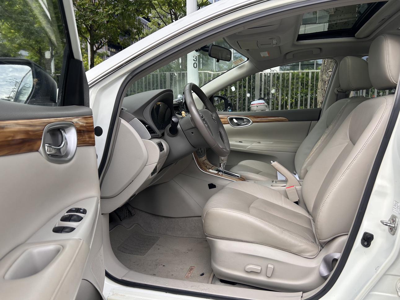 Nissan Sylphy 2014 thumb 12