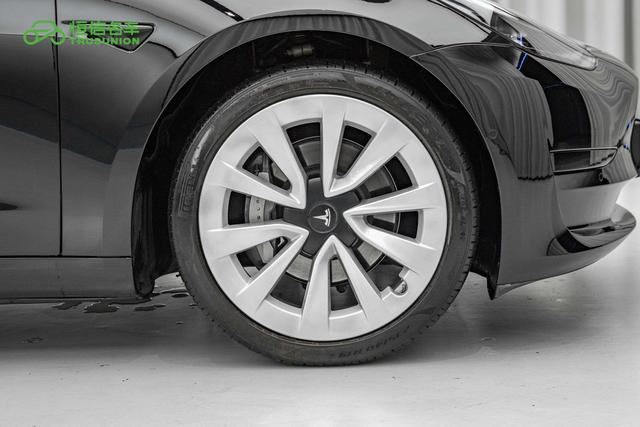 Tesla Model 3 2021 thumb 6
