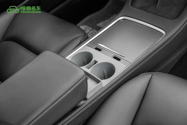 Tesla Model 3 2021 thumb 11